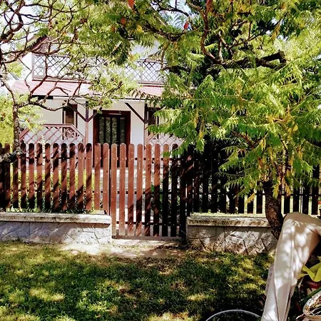 Holiday home Napraforgo Vendeghaz *